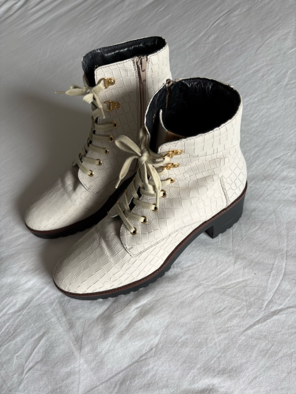 Lace Up Combat Boots Size 42 - Picture 5 of 12